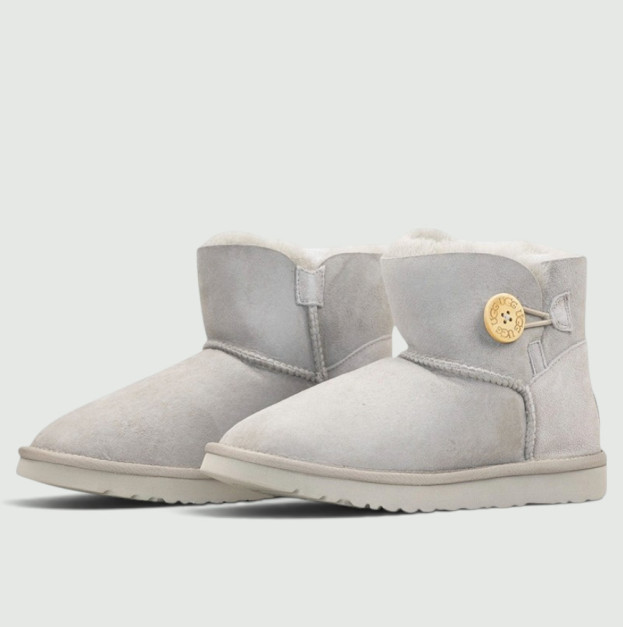 UGG Classic Mini Bailey Button Light Grey