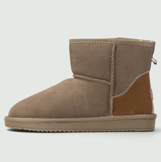 UGG Classic Mini Light Brown Cinnamon Lacquer