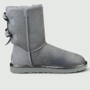 UGG Classic Short Bailey Bow II Metall Grey