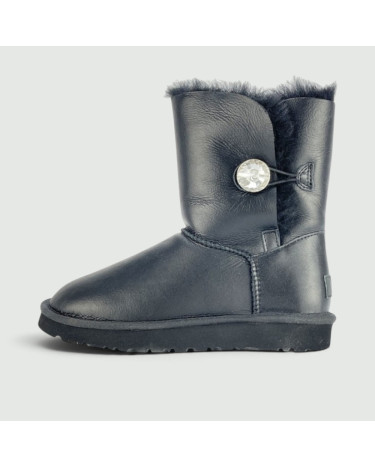 UGG Classic Short Bailey Button Black Bling