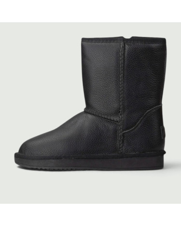 UGG Classic Short Leather Zip Black
