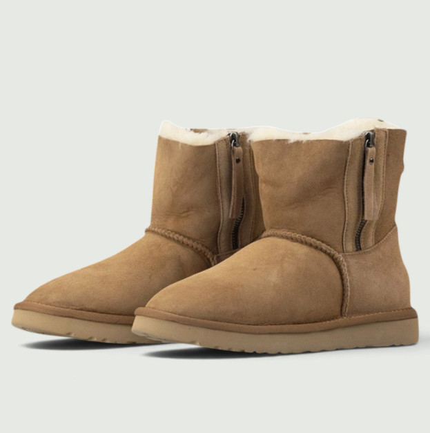 UGG Classic Short Zip Beige