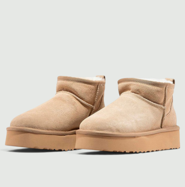 UGG Classic Ultra Mini Platform Beige