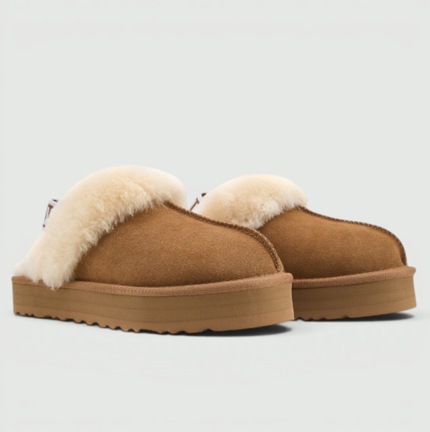 UGG Funkette Chestnut Two