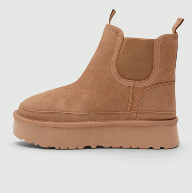 UGG Neumel Boot Platform Chelsea Brown