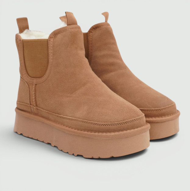 UGG Neumel Boot Platform Chelsea Brown
