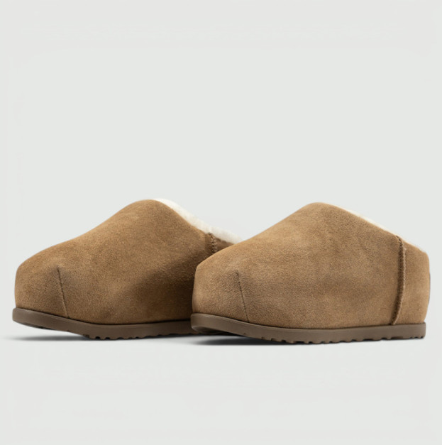 UGG Pumped Slide Chestnut 1158215-CHE