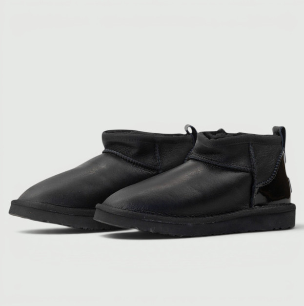 UGG Ultra Mini Leather Black Lacquer